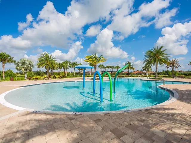 $829,900 | 14325 Stirling Drive, Lakewood Ranch, FL 34202