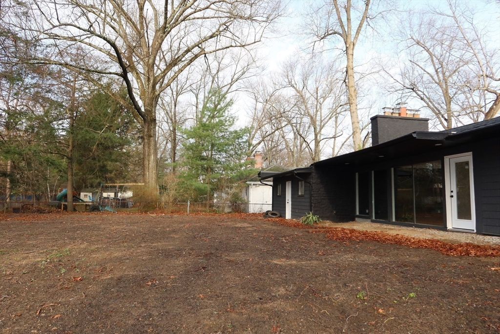 105 Overlook Drive Springfield, MA 01118 - Photo 22 of 23