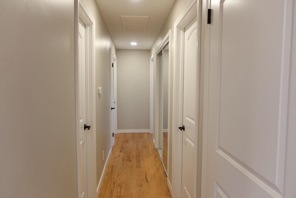 105 Overlook Drive Springfield, MA 01118 - Photo 8 of 23