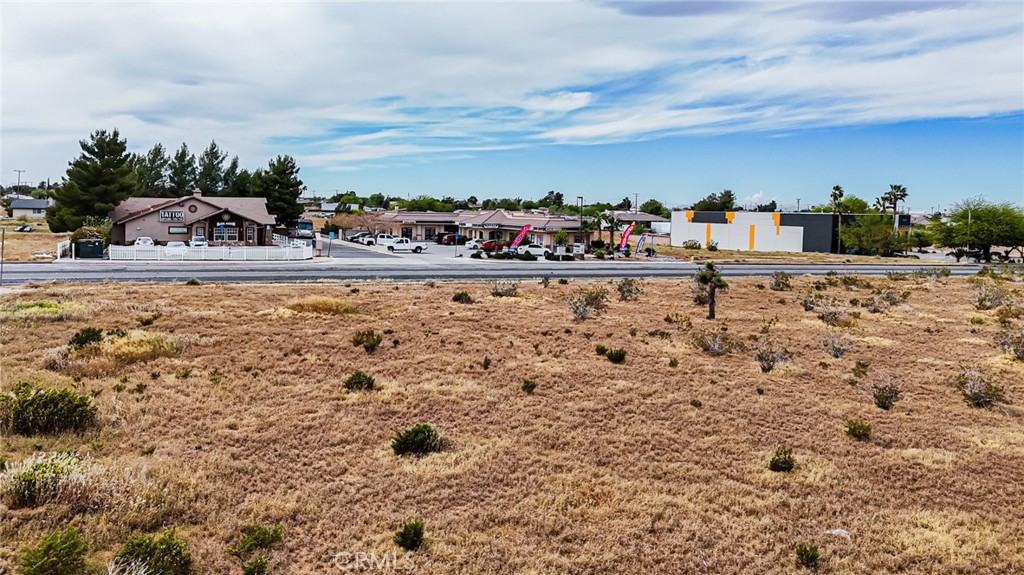 11695 Hesperia Road Hesperia, CA 92345 - Photo 25 of 31 a view of a lake with houses