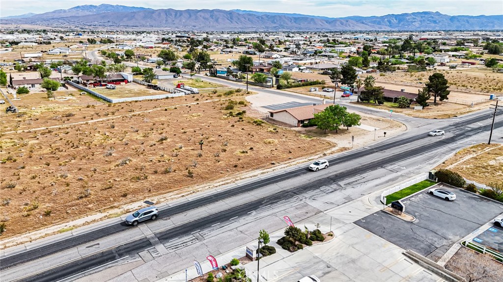 11695 Hesperia Road Hesperia, CA 92345 - Photo 5 of 31 a view of a city