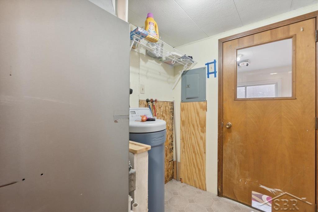 8453 South Vassar Road Millington, MI 48746 - Photo 25 of 34 50098153-24.JPG