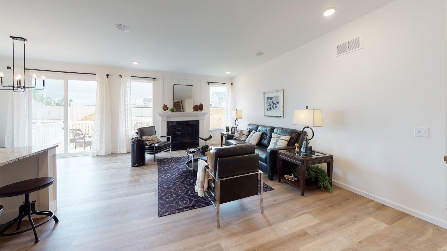 805 Upland Loop O'Fallon, MO 63368 - Photo 3 of 18