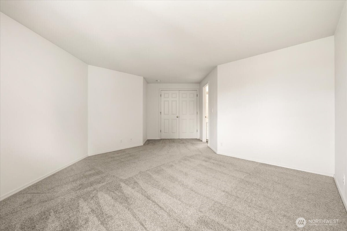 4726 Northeast 18th Place, Unit B Renton, WA 98059 - Photo 27 of 39