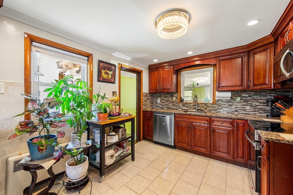 276 Spring Street Boston, MA 02132 - Photo 13 of 40 Gallery Image 13