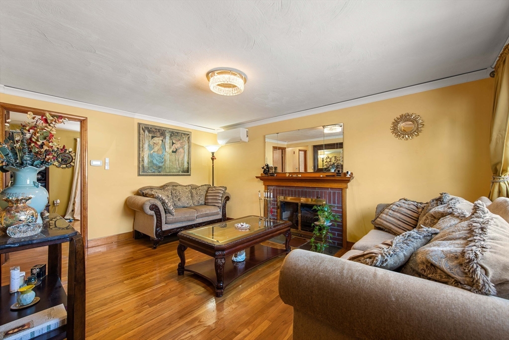 276 Spring Street Boston, MA 02132 - Photo 18 of 40 Gallery Image 18