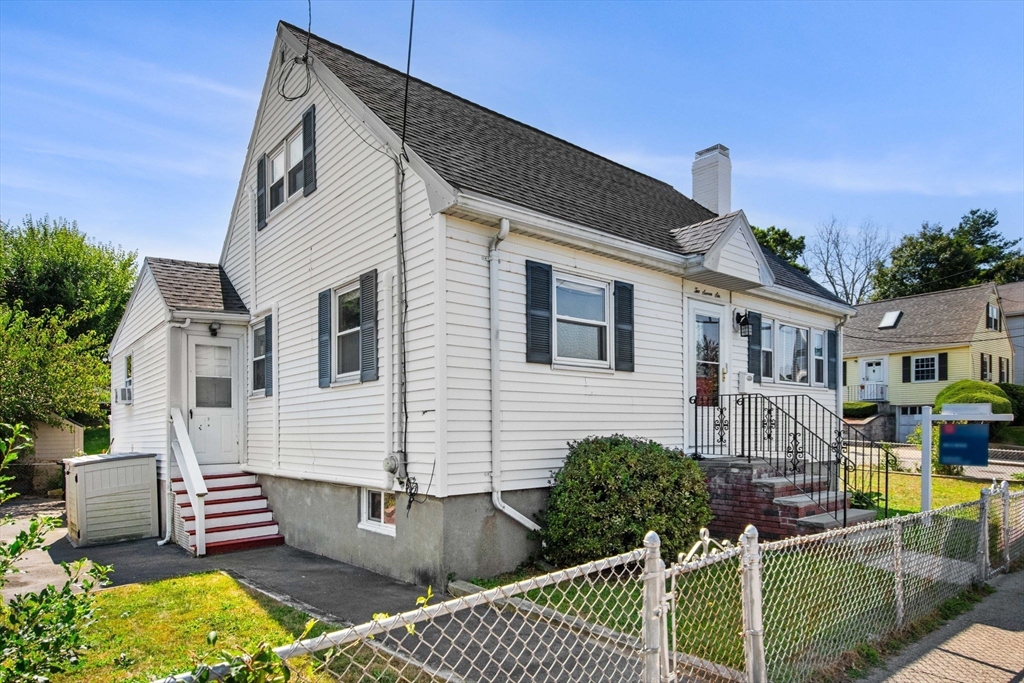 276 Spring Street Boston, MA 02132 - Photo 3 of 40 Gallery Image 3