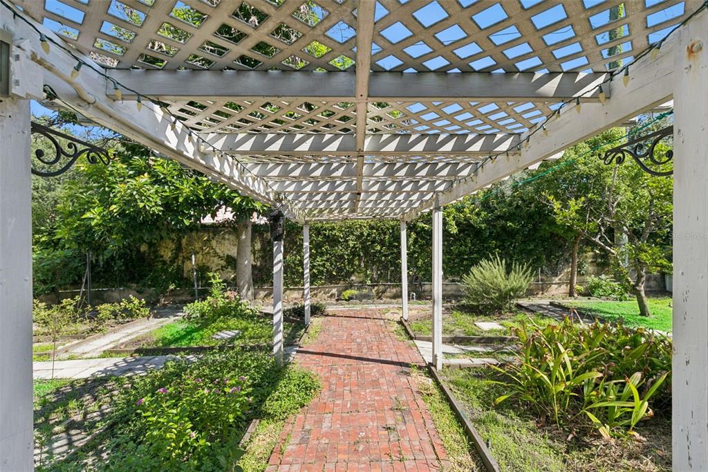 4325 Farrell Lane Orlando, FL 32812 - Photo 42 of 66 Gallery Image 42