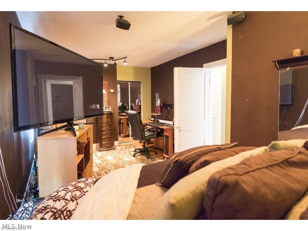 6356 Olde York Road Cleveland, OH 44130 - Photo 11 of 18 Gallery Image 11