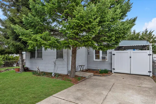 $520,000 | 3151 4th Street, Oceanside, NY 11572