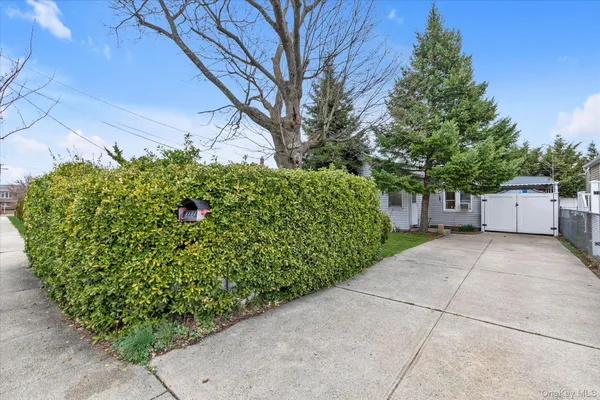 $520,000 | 3151 4th Street, Oceanside, NY 11572