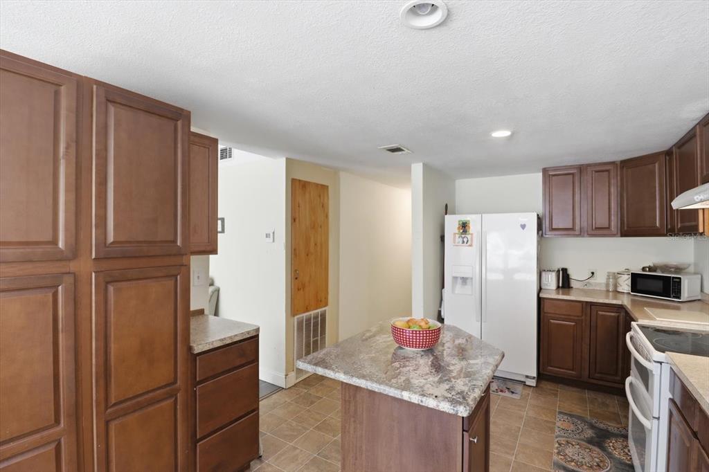 4686 South Brush Hollow Loop Inverness, FL 34450 - Photo 6 of 44