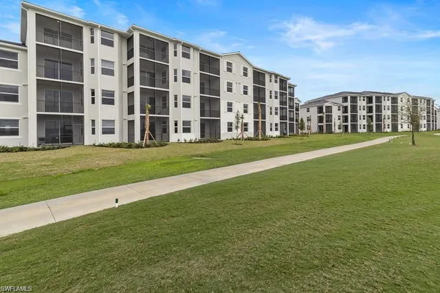 $2,050 | 5651 Double Eagle Circle, Unit 4314, Immokalee, FL 34142