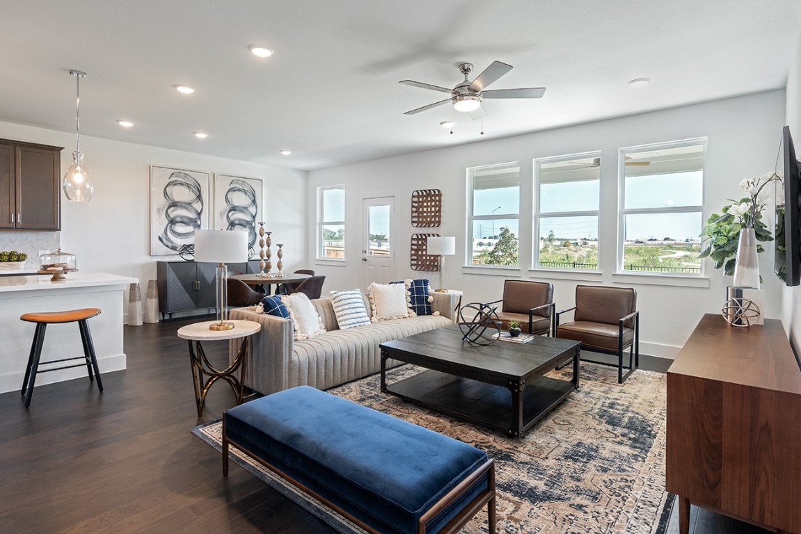 304 Stinchcomb Road Hutto, TX 78634 - Photo 4 of 23 304 Stinchcomb Road