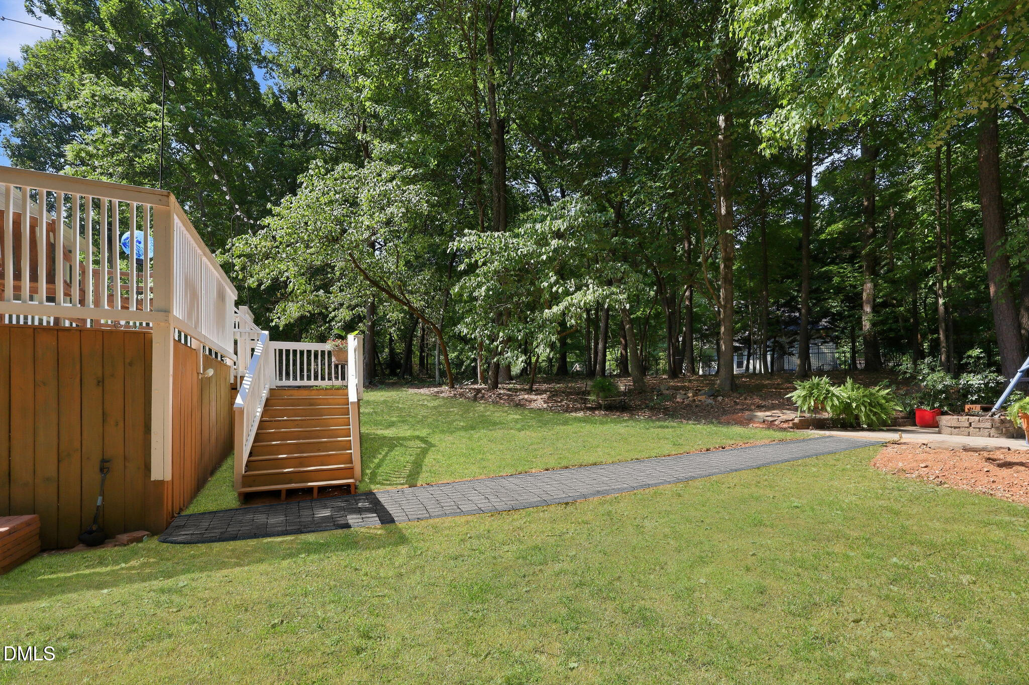 6 King William Court Raleigh, NC 27613 - Photo 44 of 49 58webormlsimg7619 (1)