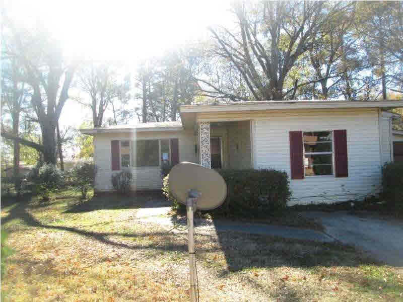 137 Del Rio Street Jackson, MS 39206 - Photo 1 of 9 Photo 1