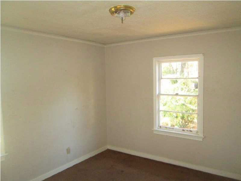 137 Del Rio Street Jackson, MS 39206 - Photo 4 of 9 Photo 4