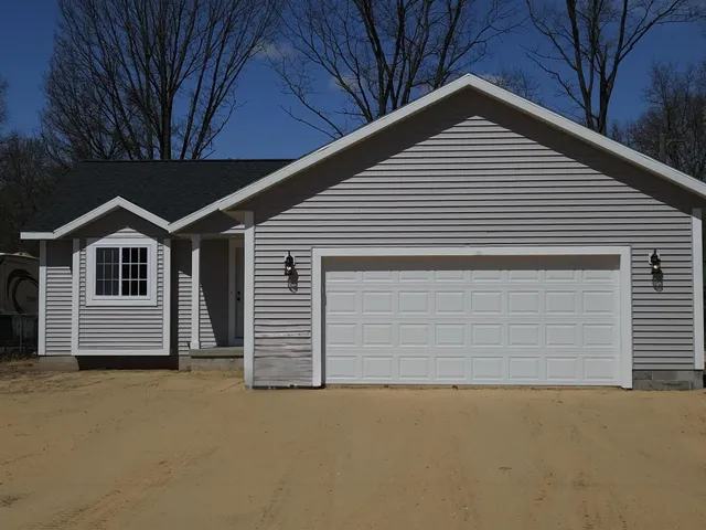 $299,900 | 7445 Sweeter Road, Twin Lake, MI 49457