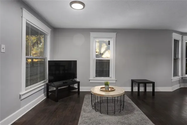 $324,950 | 1707 West 44th Street, Kansas City, MO 64111