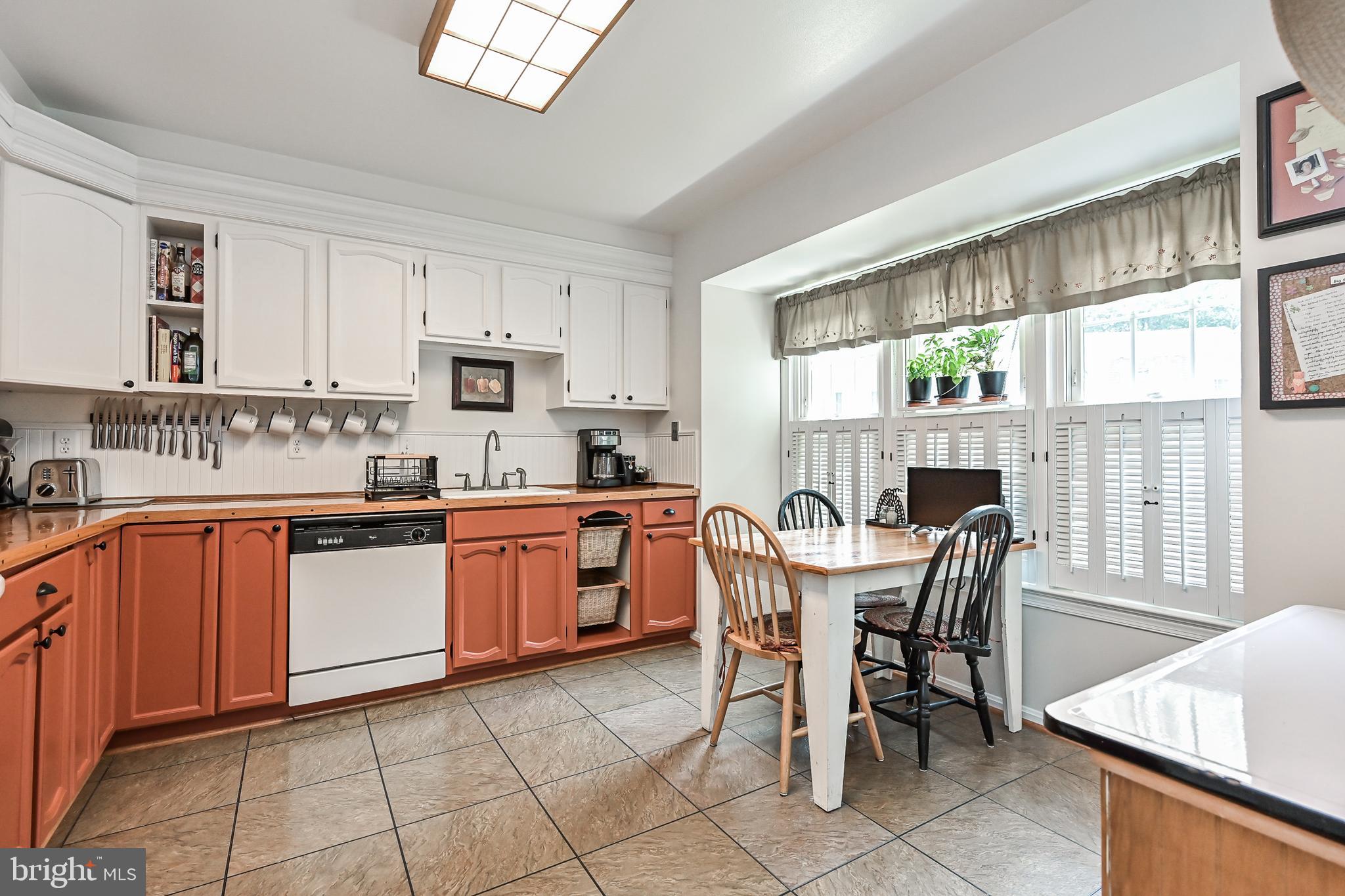 9028 Rosewall Court Springfield, VA 22152 - Photo 11 of 42 Gallery Image 11
