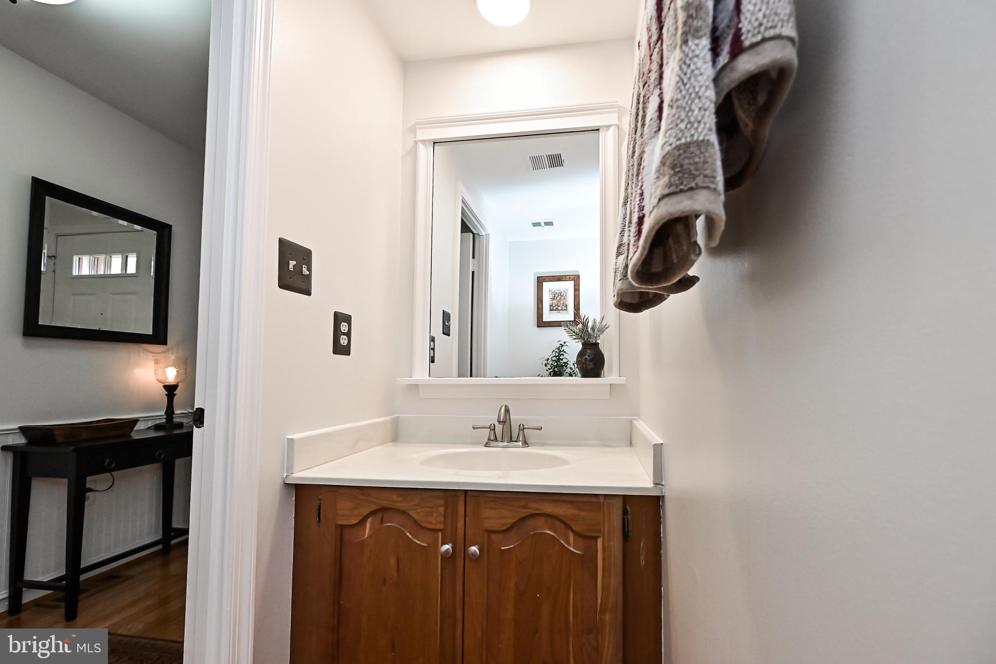 9028 Rosewall Court Springfield, VA 22152 - Photo 17 of 42 Gallery Image 17