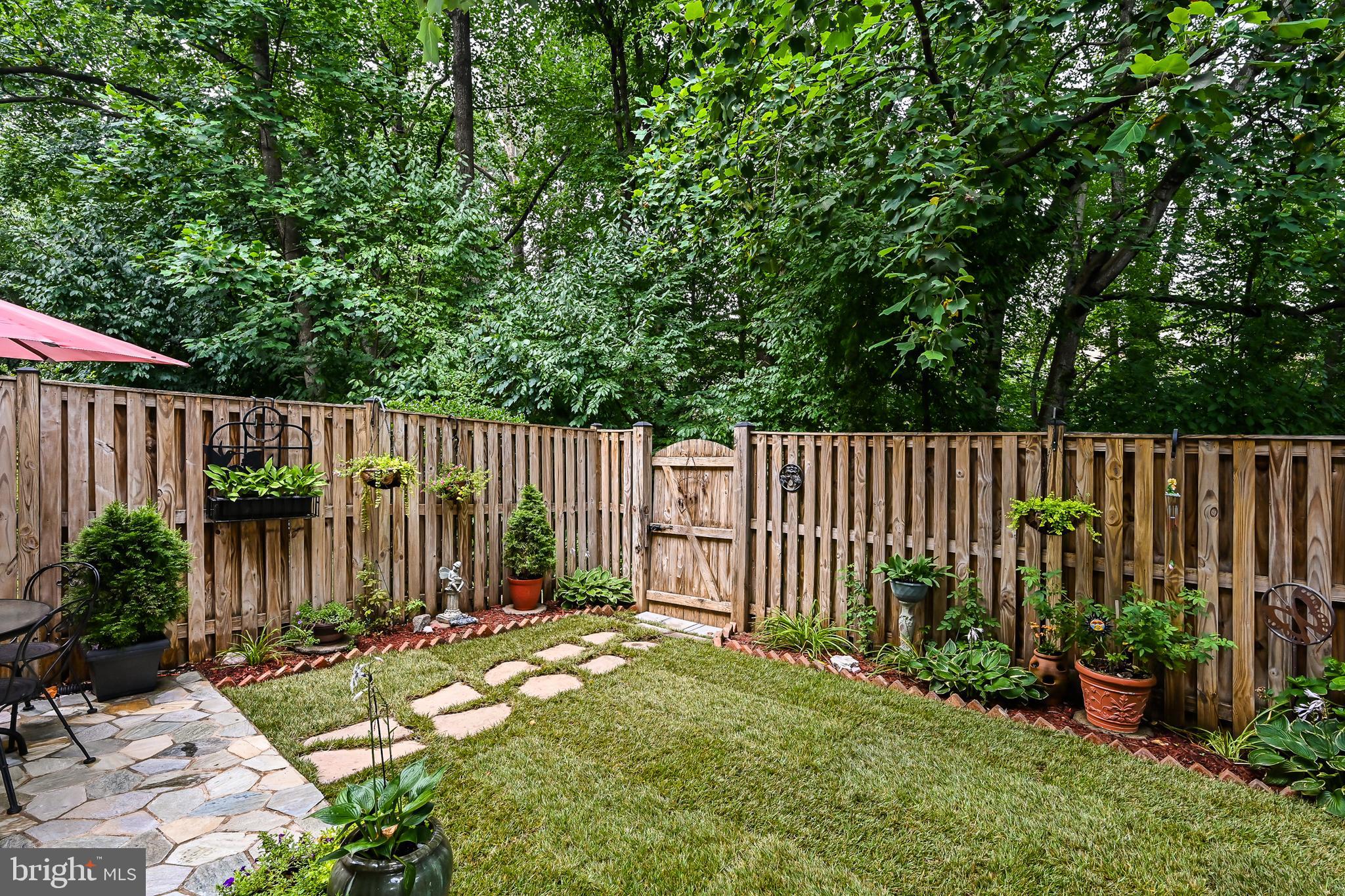 9028 Rosewall Court Springfield, VA 22152 - Photo 4 of 42 Gallery Image 4