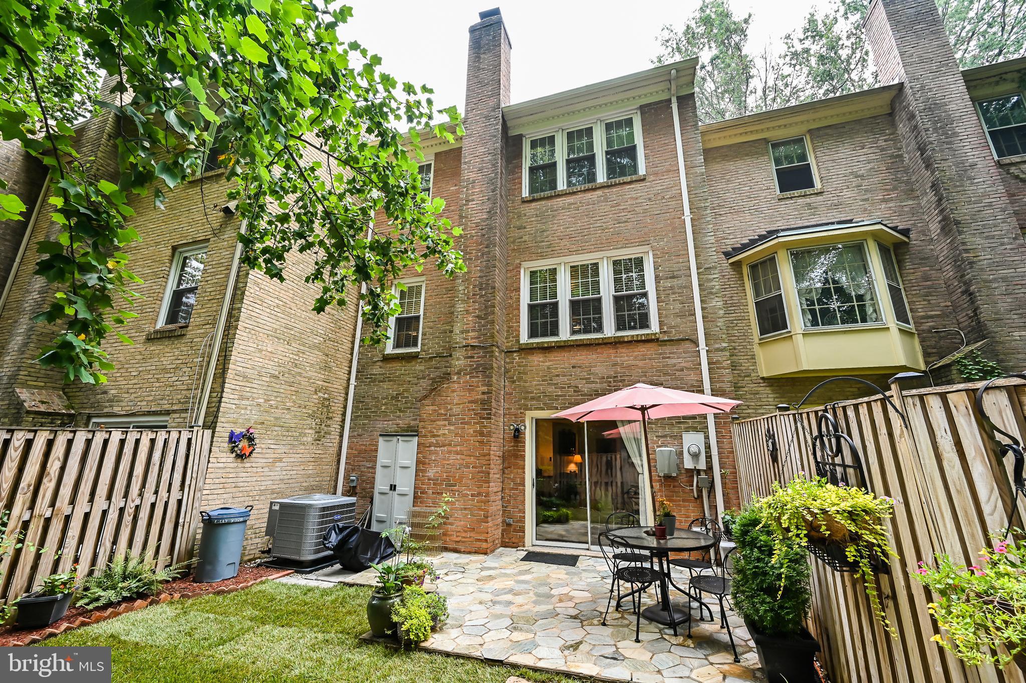 9028 Rosewall Court Springfield, VA 22152 - Photo 36 of 42 Gallery Image 36