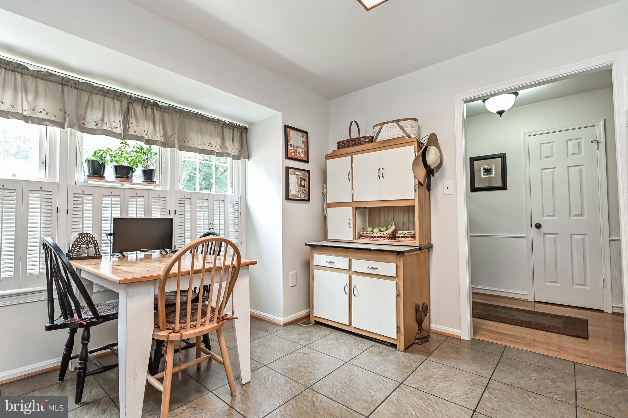 9028 Rosewall Court Springfield, VA 22152 - Photo 10 of 42 Gallery Image 10