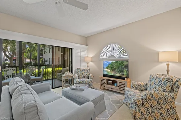 $9,500 | 595 Serendipity Drive, Unit 595, Naples, FL 34108