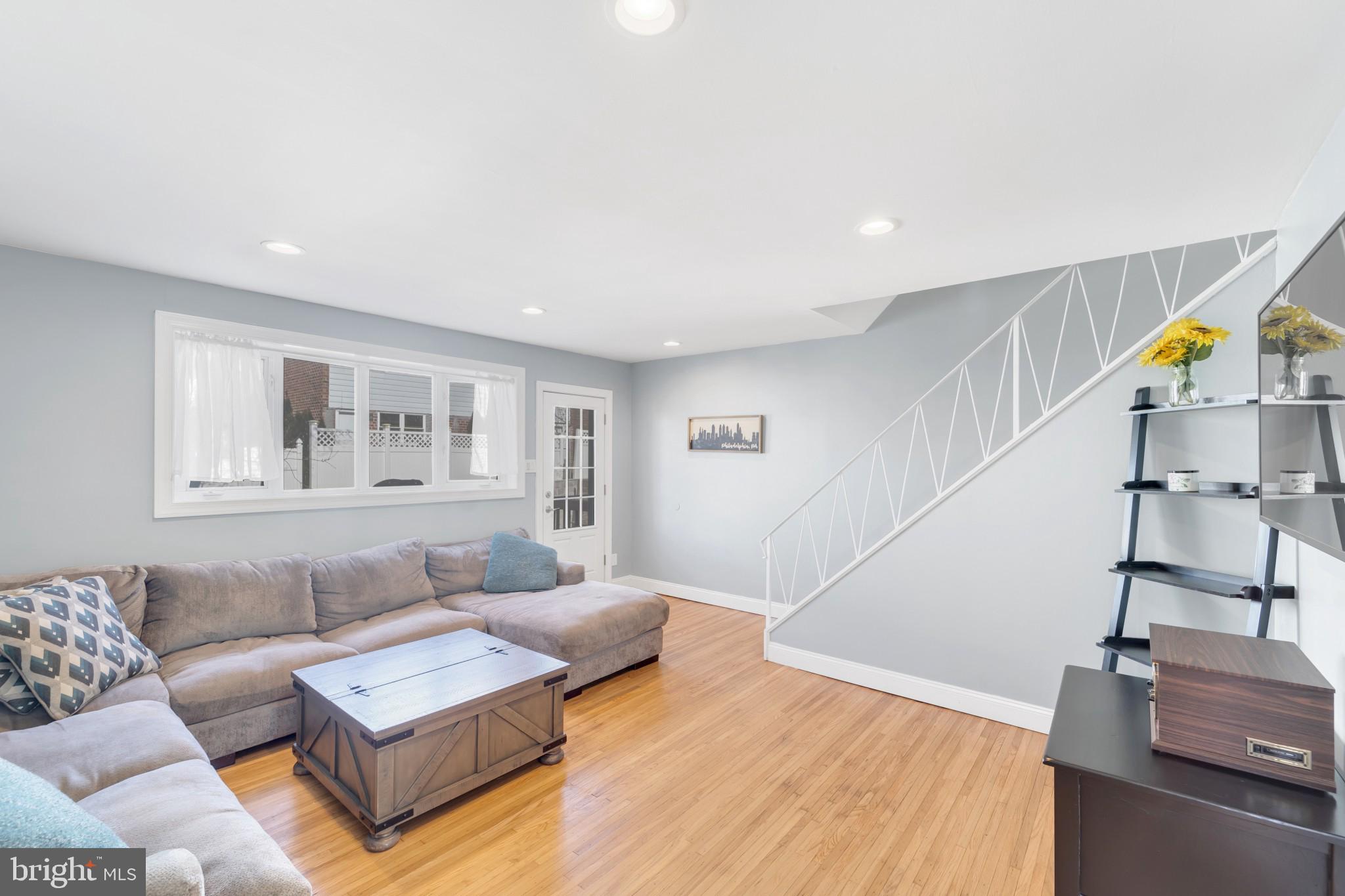 8508 Bridle Road Philadelphia, PA 19111 - Photo 4 of 29 Gallery Image 4