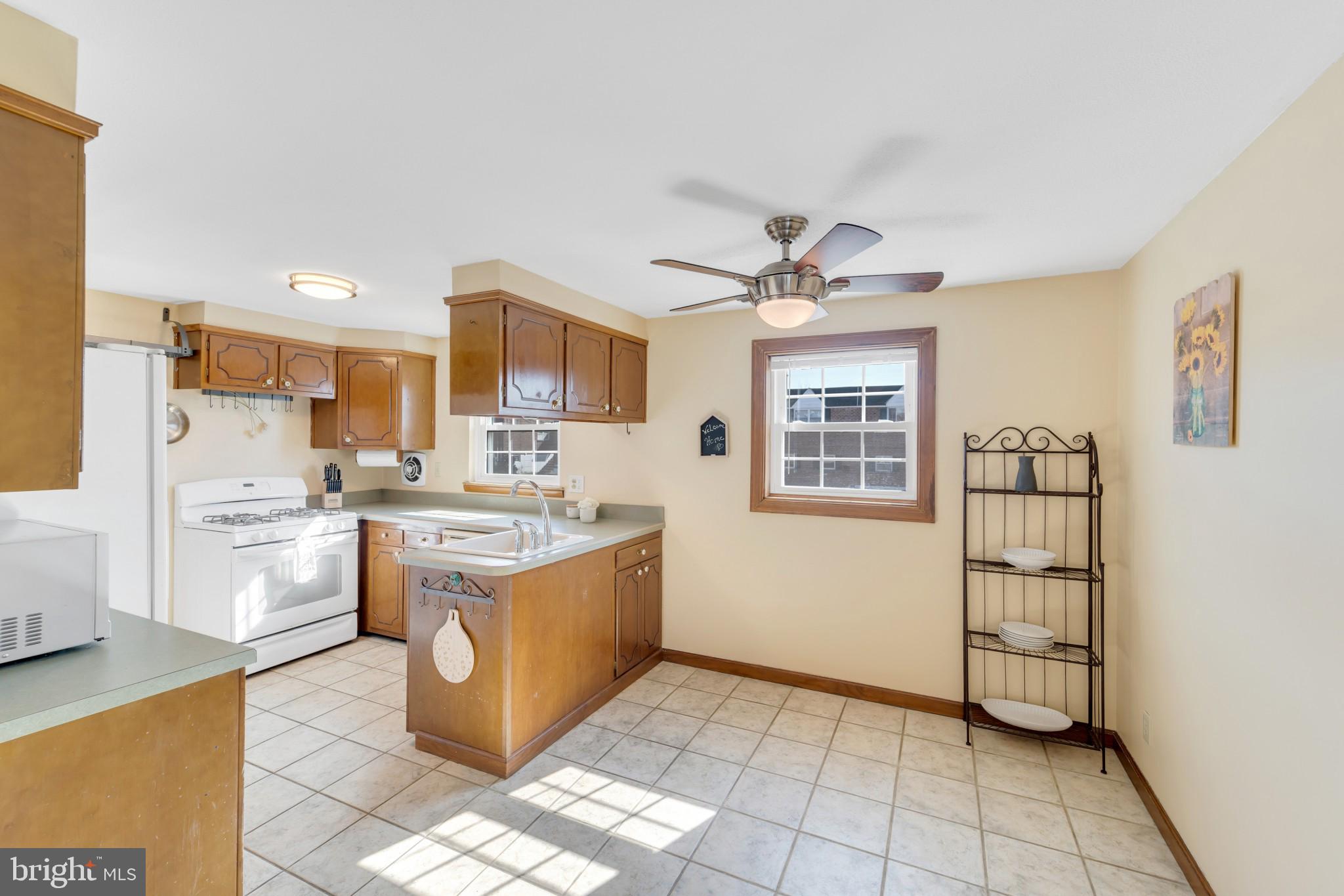 8508 Bridle Road Philadelphia, PA 19111 - Photo 9 of 29 Gallery Image 9