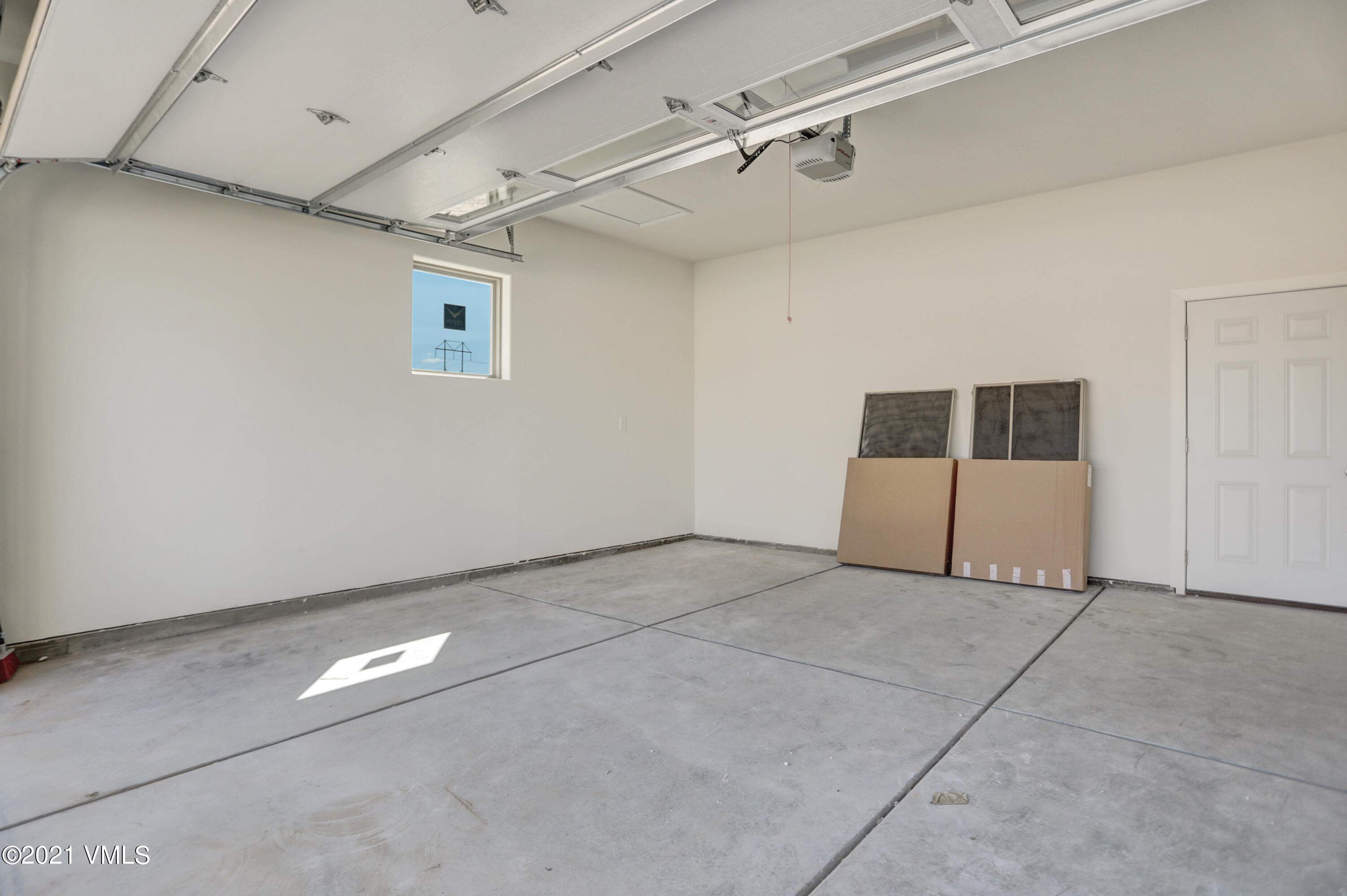 265 Bowie Road Gypsum, CO 81637 - Photo 40 of 40 Garage (1)