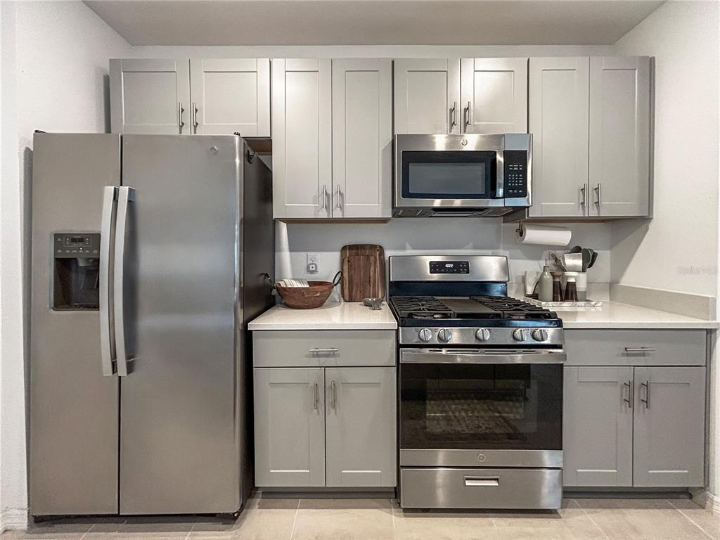 6312 Milestone Loop Palmetto, FL 34221 - Photo 7 of 47