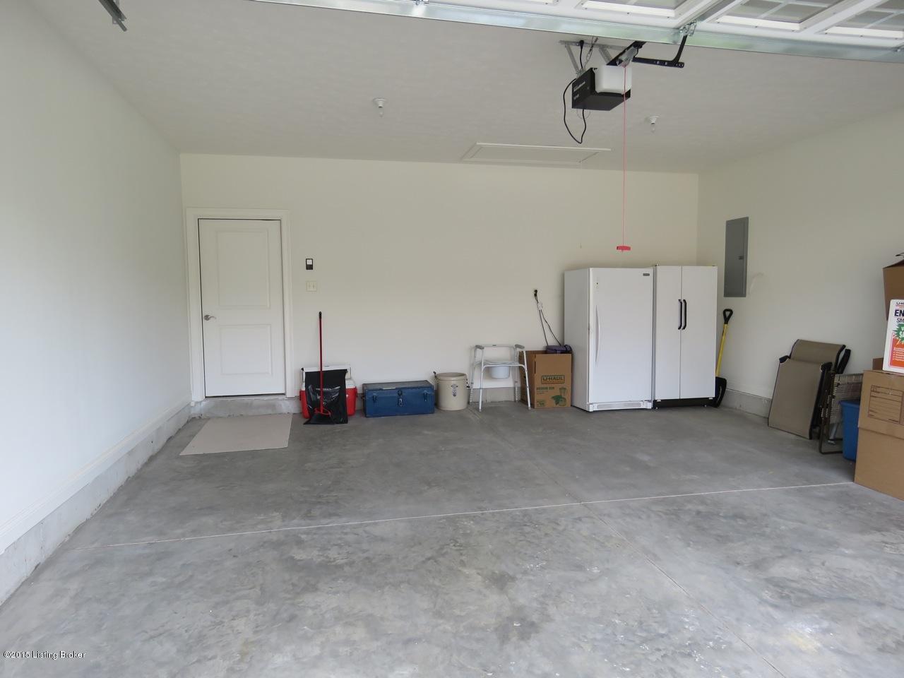 208 Maple Valley Road Louisville, KY 40245 - Photo 16 of 20 AMAP22