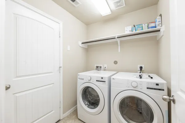 $2,500 | 2414 Garden Falls Drive, Conroe, TX 77384