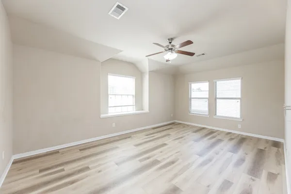 $2,500 | 2414 Garden Falls Drive, Conroe, TX 77384