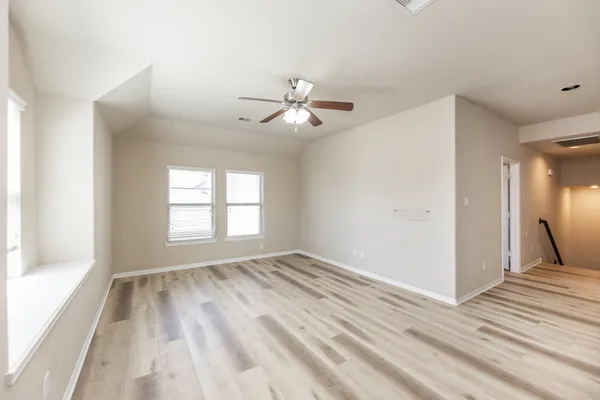 $2,500 | 2414 Garden Falls Drive, Conroe, TX 77384