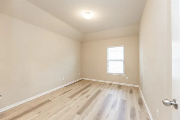 $2,500 | 2414 Garden Falls Drive, Conroe, TX 77384