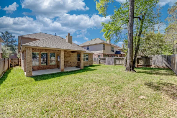 $2,500 | 2414 Garden Falls Drive, Conroe, TX 77384