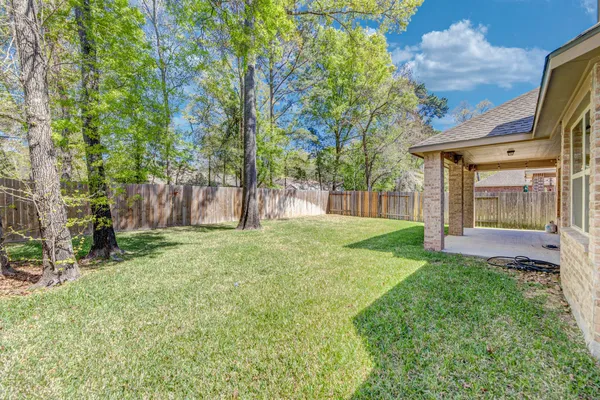 $2,500 | 2414 Garden Falls Drive, Conroe, TX 77384