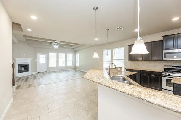 $2,500 | 2414 Garden Falls Drive, Conroe, TX 77384