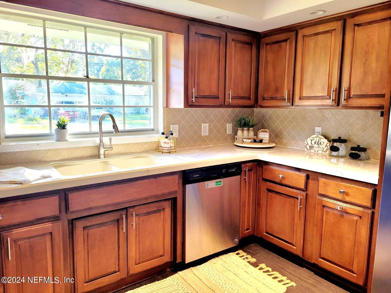 2878 Chelton Road Jacksonville, FL 32216 - Photo 8 of 28 Kitchen