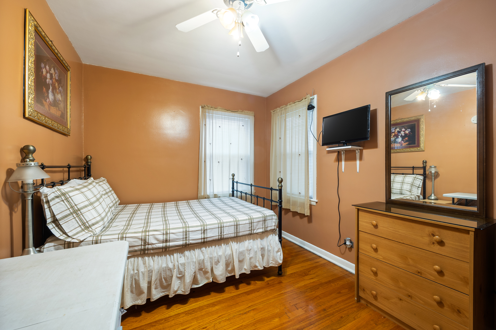 4149 West Marquette Road Chicago, IL 60629 - Photo 11 of 16 Gallery Image 11