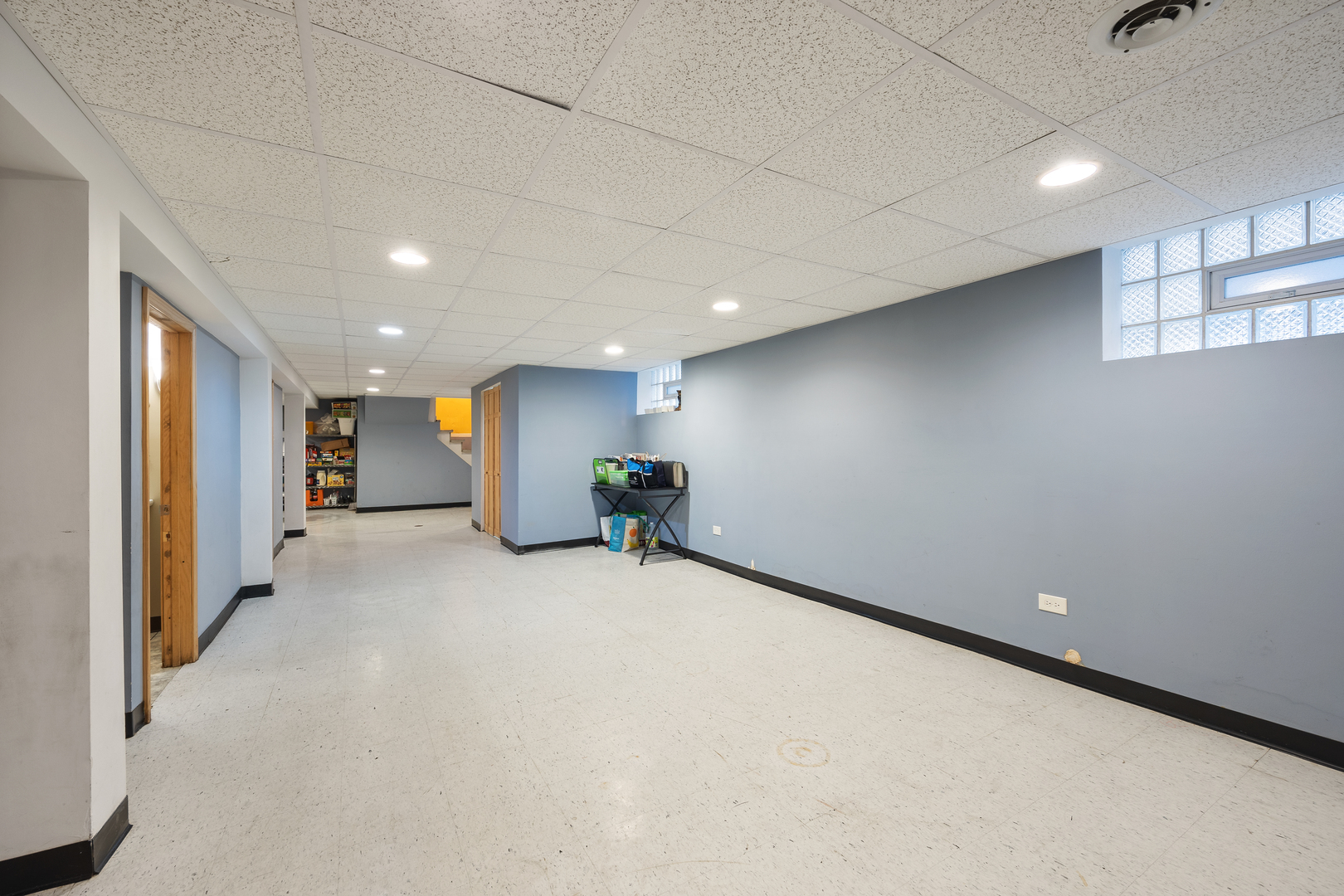 4149 West Marquette Road Chicago, IL 60629 - Photo 13 of 16 Gallery Image 13