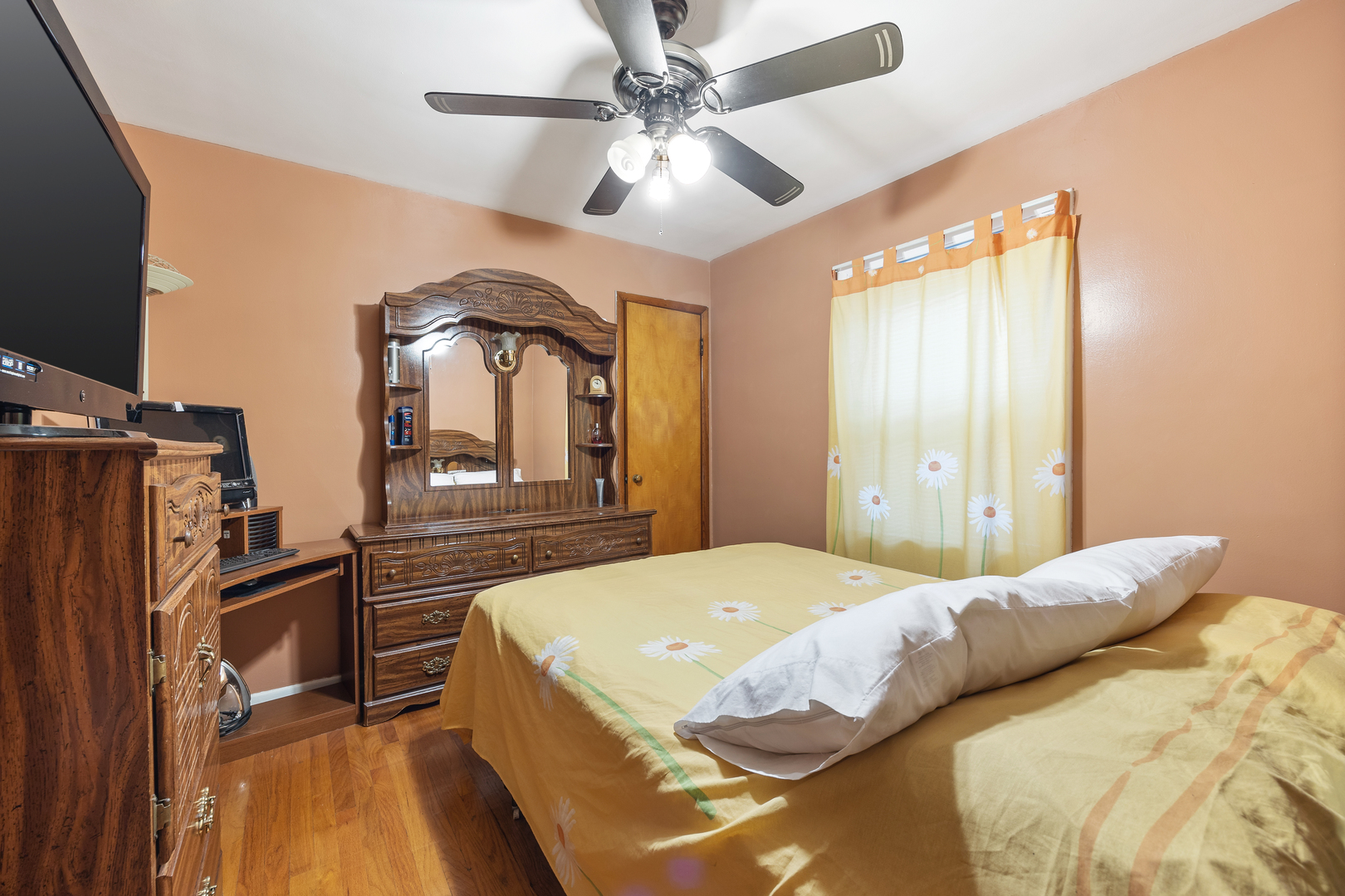 4149 West Marquette Road Chicago, IL 60629 - Photo 8 of 16 Gallery Image 8