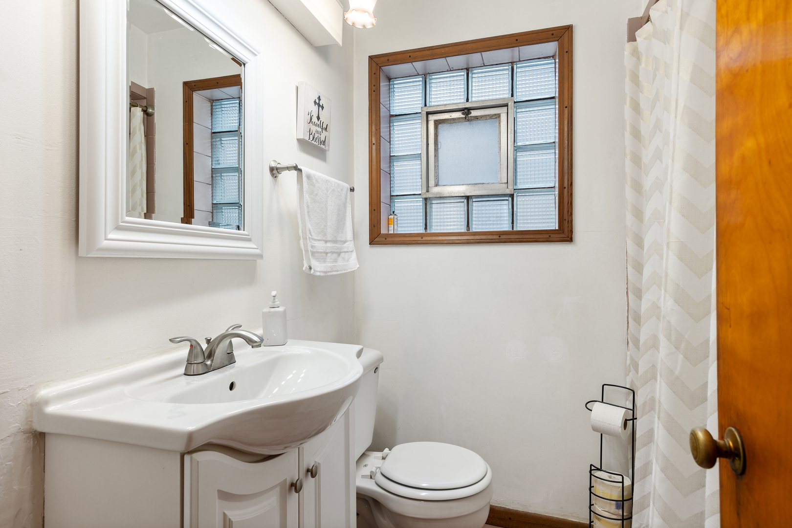 4149 West Marquette Road Chicago, IL 60629 - Photo 9 of 16 Gallery Image 9