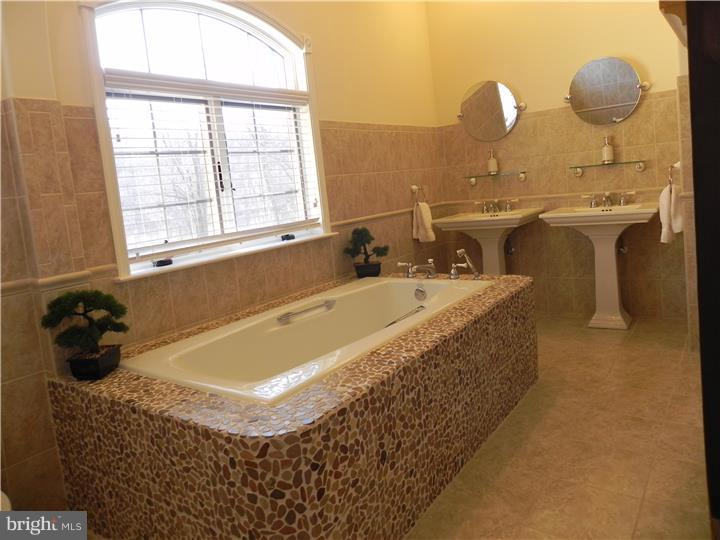 1007 Hollow Road Chester Springs, PA 19425 - Photo 9 of 24 Gallery Image 9