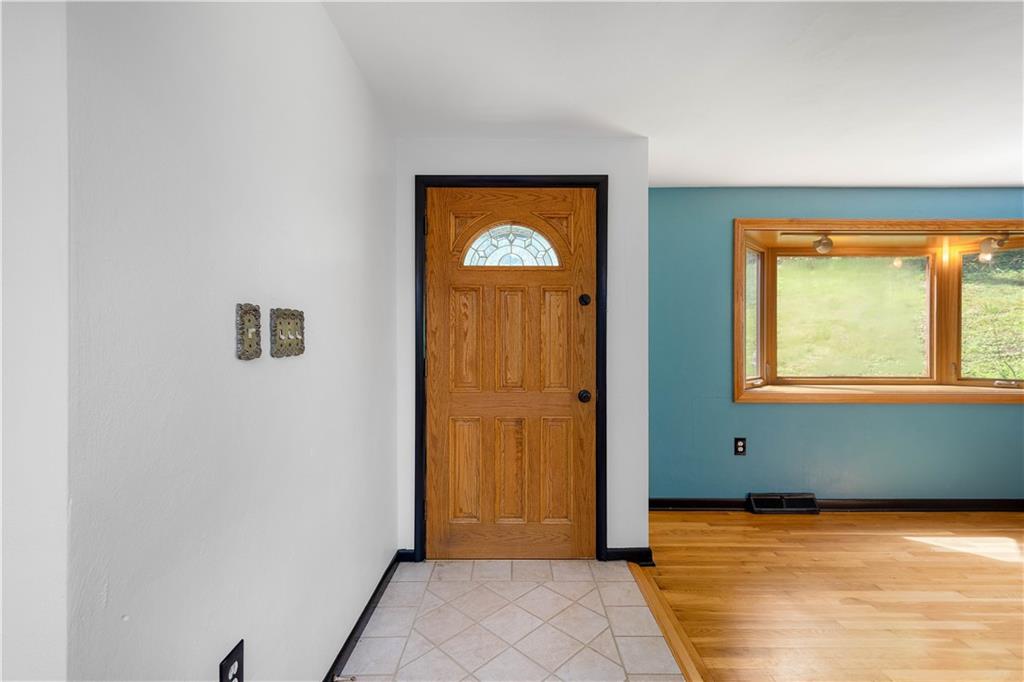 712 Baldwin Road Pittsburgh, PA 15205 - Photo 4 of 39