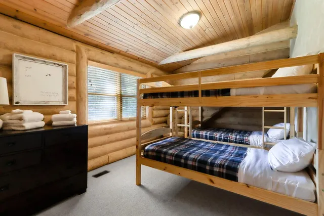 $4,900 | 465 Sylvan Drive, Fontana, WI 53125