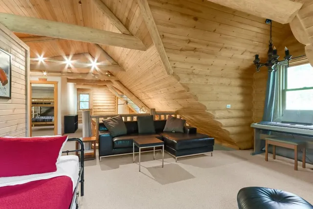 $4,900 | 465 Sylvan Drive, Fontana, WI 53125